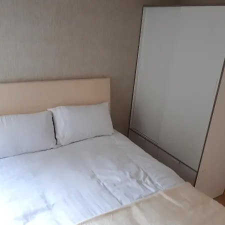 One Double Bedroom Flat *