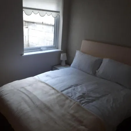 One Double Bedroom Flat Apartment Dublin